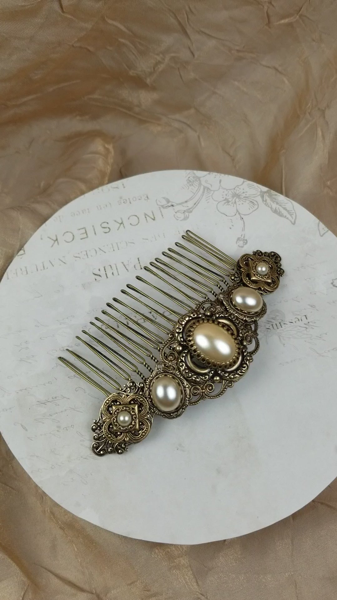 Video: Canterbury Comb in Cream Pearl and Antiqued Brass by Rabbitwood and Reason