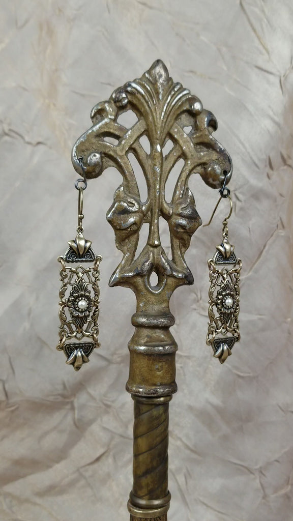 Video: Fontaine Earrings in Cream Pearl and Antiqued Brass by Rabbitwood and Reason